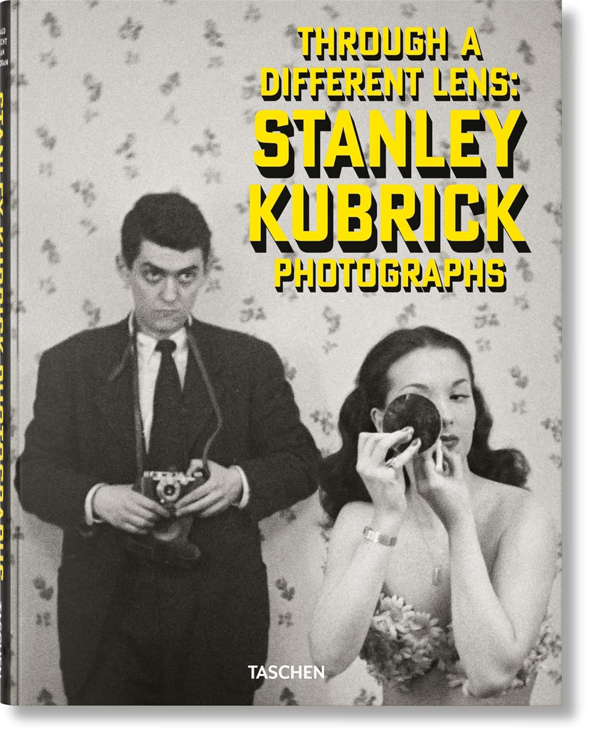 Stanley Kubrick Photographs: Through a Different Lens (Multilingual Edition)
