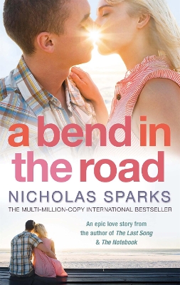 A BED IN THE ROAD PB B FORMAT - NICHOLAS SPARKS