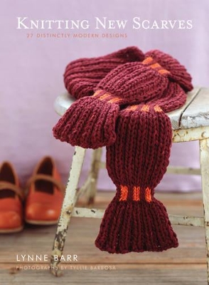 KNITTING NEW SCARVES PB B FORMAT - LYNNE BARR